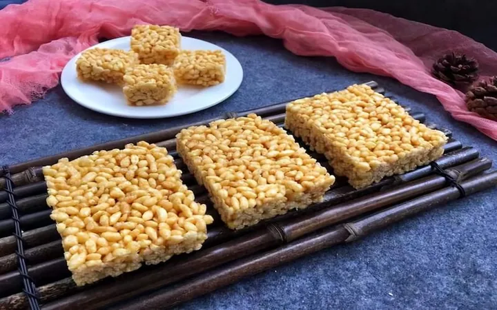 Khám Phá Hình Ảnh Bánh Gạo Dành Cho Tín Đồ Ăn Vặt Cùng Các Loại Như Senbei, Mochi, One One Khám Phá Hình Ảnh Bánh Gạo Dành Cho Tín Đồ Ăn Vặt Cùng Các Loại Như Senbei, Mochi, One One