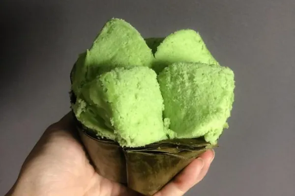 Khám Phá Hình Ảnh Bánh Thuẫn Và Ý Nghĩa Hoa Mai Năm Cánh Dành Cho Người Yêu Bánh Truyền Thống