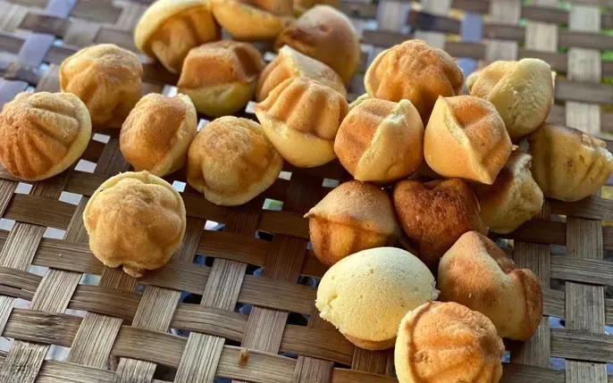 Khám Phá Hình Ảnh Bánh Thuẫn Và Ý Nghĩa Hoa Mai Năm Cánh Dành Cho Người Yêu Bánh Truyền Thống