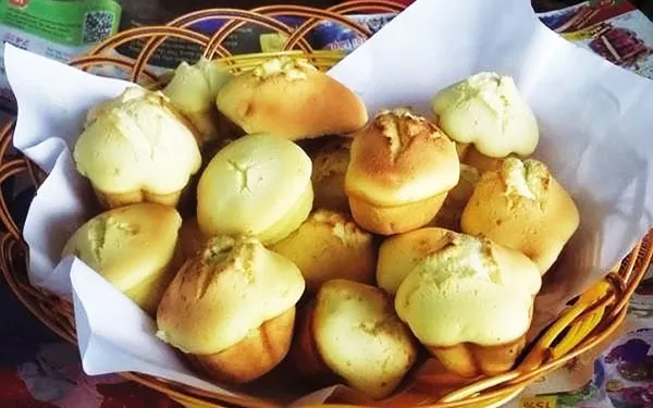 Khám Phá Hình Ảnh Bánh Thuẫn Và Ý Nghĩa Hoa Mai Năm Cánh Dành Cho Người Yêu Bánh Truyền Thống