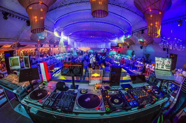 Tổng Hợp Hình Ảnh Bar Đẹp Tại Quán Bar Và Mẫu Thiết Kế Cho Chủ Đầu Tư Tổng Hợp Hình Ảnh Bar Đẹp Tại Quán Bar Và Mẫu Thiết Kế Cho Chủ Đầu Tư
