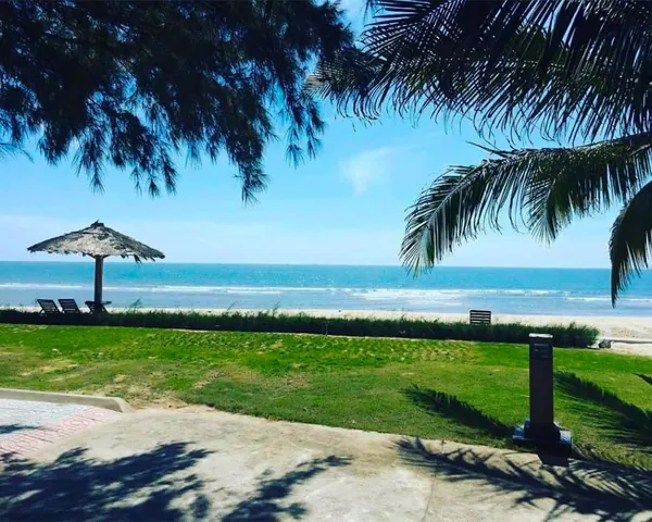 Chiêm Ngưỡng Hình Ảnh Biển Lagi Thực Tế Dành Cho Du Khách Qua Các Bãi Biển Cam Bình Và Đồi Dương