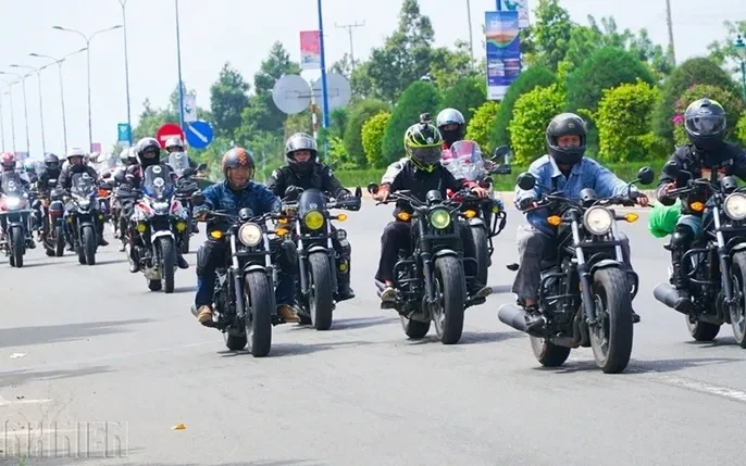 Tải Ngay 5.000+ Hình Ảnh Biker Miễn Phí: Bộ Sưu Tập Đa Dạng Cho Designer, Blogger & Fan Xe Mô Tô
