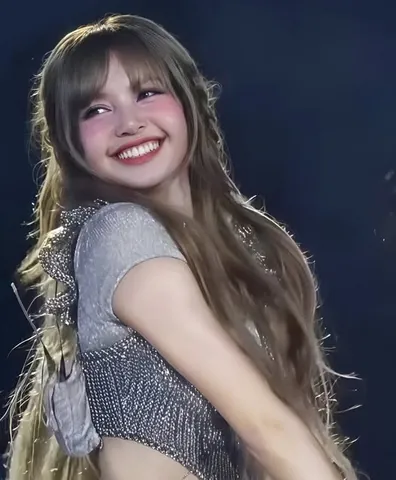 Tải Bộ Sưu Tập Hình Ảnh Blackpink Lisa Đẹp, Ngầu, Cute Mới Nhất Cho Fan Kpop Kèm Ảnh Chibi, Hình Nền