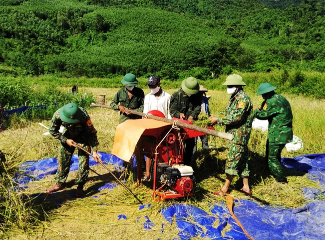 Hình Ảnh “bộ Đội Cụ Hồ” Trong Lòng Nhân Dân: Tập Hợp Những Khoảnh Khắc Vinh Quang Và Tình Yêu Quân‑nhân