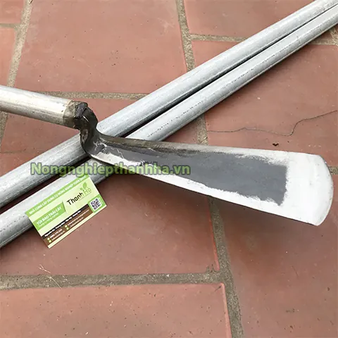 Xem Hình Ảnh Cái Thuổng Chi Tiết Cùng Cấu Tạo Khác Với Xẻng Cho Người Làm Vườn