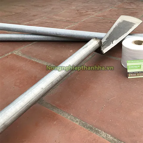 Xem Hình Ảnh Cái Thuổng Chi Tiết Cùng Cấu Tạo Khác Với Xẻng Cho Người Làm Vườn