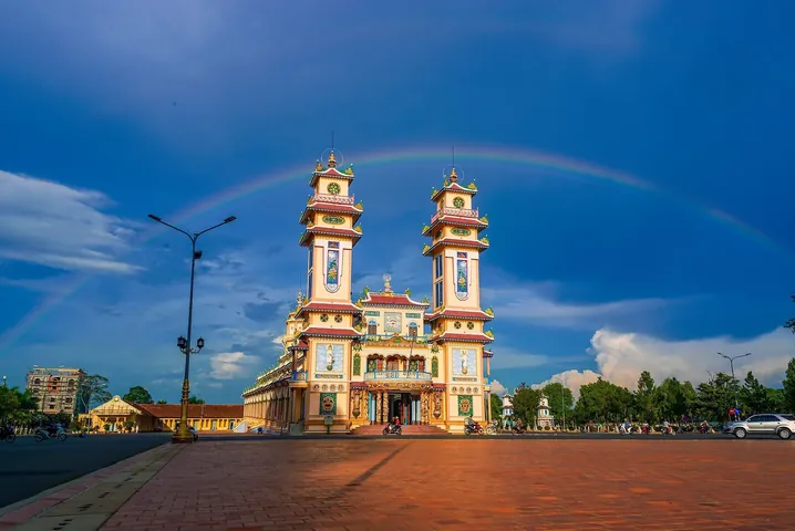 Khám Phá Hình Ảnh Cao Đài Và Kiến Trúc Tòa Thánh Tây Ninh Dành Cho Du Khách Yêu Văn Hóa Khám Phá Hình Ảnh Cao Đài Và Kiến Trúc Tòa Thánh Tây Ninh Dành Cho Du Khách Yêu Văn Hóa