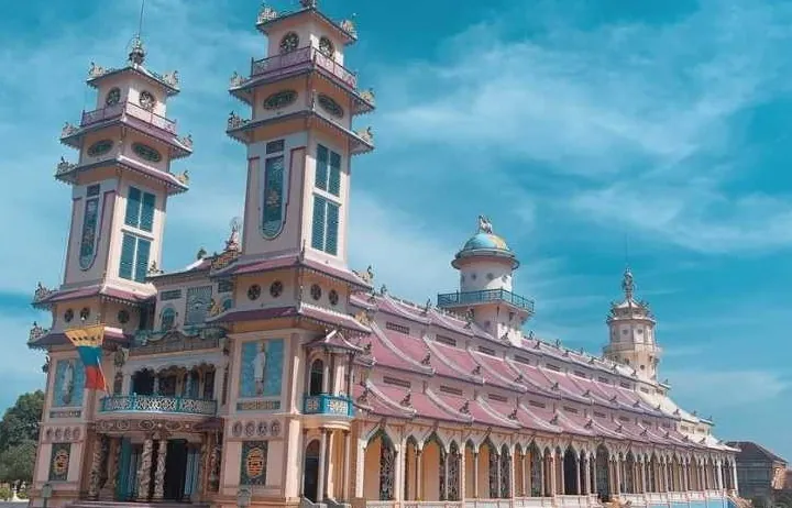 Khám Phá Hình Ảnh Cao Đài Và Kiến Trúc Tòa Thánh Tây Ninh Dành Cho Du Khách Yêu Văn Hóa Khám Phá Hình Ảnh Cao Đài Và Kiến Trúc Tòa Thánh Tây Ninh Dành Cho Du Khách Yêu Văn Hóa