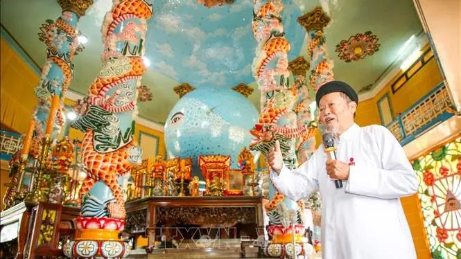 Khám Phá Hình Ảnh Cao Đài Và Kiến Trúc Tòa Thánh Tây Ninh Dành Cho Du Khách Yêu Văn Hóa Khám Phá Hình Ảnh Cao Đài Và Kiến Trúc Tòa Thánh Tây Ninh Dành Cho Du Khách Yêu Văn Hóa