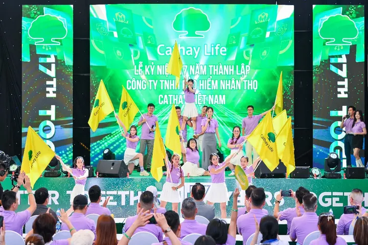 Xem Hình Ảnh Cathay Life Dành Cho Khách Hàng Tiềm Năng: Từ Logo Thương Hiệu Đến Văn Phòng Giao Dịch