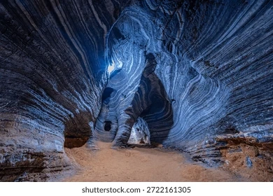 Tải Và Sử Dụng Hình Ảnh “cave” Miễn Phí Bản Quyền: Hướng Dẫn Toàn Diện Cho Người Thiết Kế & Nội Dung