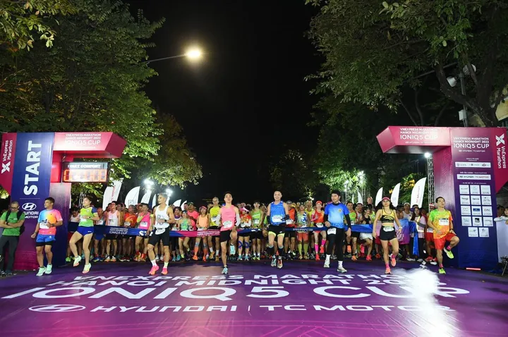 Tìm Và Tải Hình Ảnh Chạy Marathon Cho Vận Động Viên: Từ Ảnh Bib Đến Kho Ảnh Stock