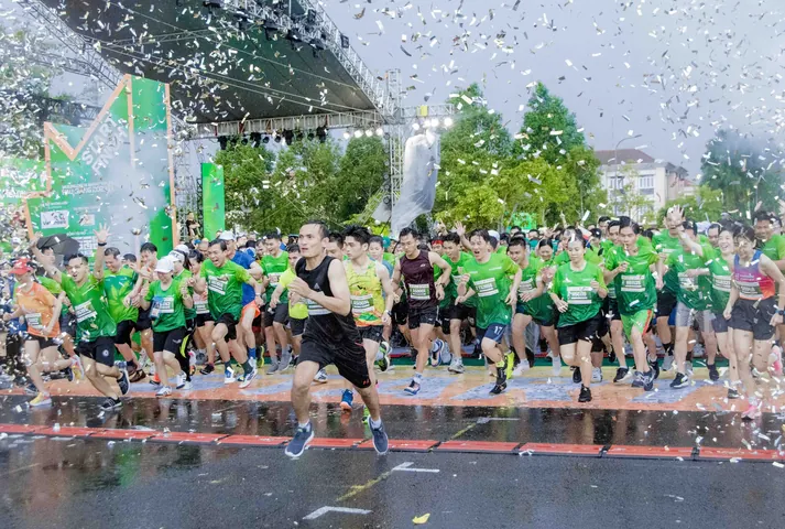 Tìm Và Tải Hình Ảnh Chạy Marathon Cho Vận Động Viên: Từ Ảnh Bib Đến Kho Ảnh Stock