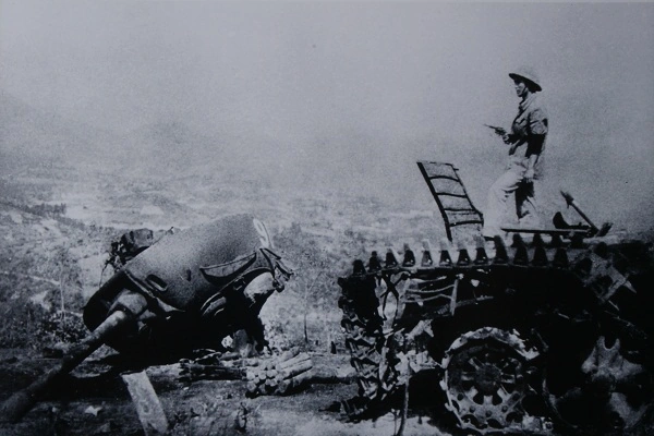 Xem Lại Toàn Bộ Hình Ảnh Chiến Tranh Biên Giới Phía Bắc 1979: Bộ Sưu Tập Lịch Sử, Phân Tích Chiến Lược Và Câu Chuyện Hậu Trường Cho Người Yêu Lịch Sử Xem Lại Toàn Bộ Hình Ảnh Chiến Tranh Biên Giới Phía Bắc 1979: Bộ Sưu Tập Lịch Sử, Phân Tích Chiến Lược Và Câu Chuyện Hậu Trường Cho Người Yêu Lịch Sử