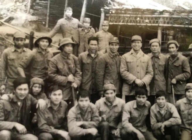 Xem Lại Toàn Bộ Hình Ảnh Chiến Tranh Biên Giới Phía Bắc 1979: Bộ Sưu Tập Lịch Sử, Phân Tích Chiến Lược Và Câu Chuyện Hậu Trường Cho Người Yêu Lịch Sử Xem Lại Toàn Bộ Hình Ảnh Chiến Tranh Biên Giới Phía Bắc 1979: Bộ Sưu Tập Lịch Sử, Phân Tích Chiến Lược Và Câu Chuyện Hậu Trường Cho Người Yêu Lịch Sử