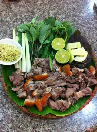 Khám Phá Hình Ảnh Chó Quay Nguyên Con Đẹp Dành Cho Thực Khách Với Lớp Da Vàng Giòn Khám Phá Hình Ảnh Chó Quay Nguyên Con Đẹp Dành Cho Thực Khách Với Lớp Da Vàng Giòn