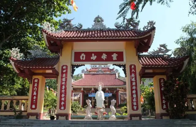 Chiêm Ngưỡng Hình Ảnh Chùa Ông Núi Bình Định Và Kiến Trúc Tượng Phật Khổng Lồ Chiêm Ngưỡng Hình Ảnh Chùa Ông Núi Bình Định Và Kiến Trúc Tượng Phật Khổng Lồ