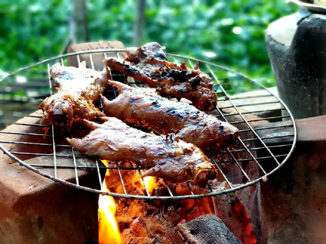 Khám Phá Hình Ảnh Chuột Nướng Đặc Sản Miền Tây Cho Thực Khách Tò Mò: Từ Chuột Đồng Nướng Lu Đến Chuột Nướng Mật Ong Khám Phá Hình Ảnh Chuột Nướng Đặc Sản Miền Tây Cho Thực Khách Tò Mò: Từ Chuột Đồng Nướng Lu Đến Chuột Nướng Mật Ong