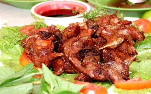 Khám Phá Hình Ảnh Chuột Nướng Đặc Sản Miền Tây Cho Thực Khách Tò Mò: Từ Chuột Đồng Nướng Lu Đến Chuột Nướng Mật Ong Khám Phá Hình Ảnh Chuột Nướng Đặc Sản Miền Tây Cho Thực Khách Tò Mò: Từ Chuột Đồng Nướng Lu Đến Chuột Nướng Mật Ong
