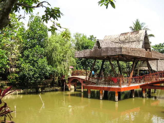 Chiêm Ngưỡng Hình Ảnh Cồn Phụng Cùng Các Góc Sinh Thái Nổi Bật Dành Cho Du Khách