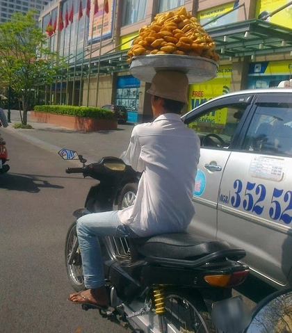 Hình Ảnh Công An Giao Thông Hài Hước: Bộ Sưu Tập, Ý Nghĩa & Cách Tận Dụng Cho Người Yêu Thích Meme Hình Ảnh Công An Giao Thông Hài Hước: Bộ Sưu Tập, Ý Nghĩa & Cách Tận Dụng Cho Người Yêu Thích Meme