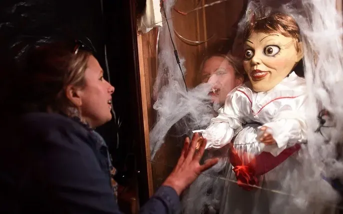 Khám Phá Hình Ảnh Của Annabelle: Búp Bê Raggedy Ann Thật Ngoài Đời Và Điện Ảnh Dành Cho Người Yêu Kinh Dị