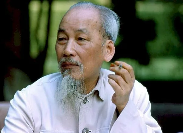 Khám Phá Hình Ảnh Chân Thực Và Ý Nghĩa Của Bác Hồ Dành Cho Người Yêu Lịch Sử: Từ Chân Dung Đến Tư Liệu Lịch Sử