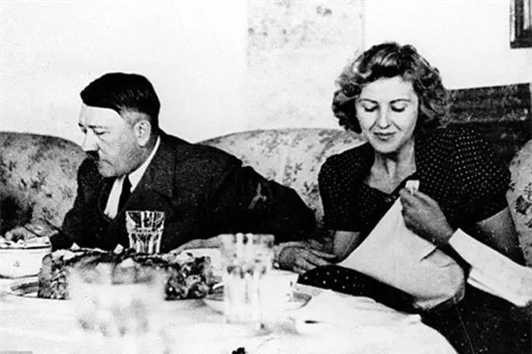 Khám Phá Bộ Sưu Tập Hình Ảnh Hiếm Và Chưa Công Bố Của Adolf Hitler Dành Cho Người Yêu Lịch Sử