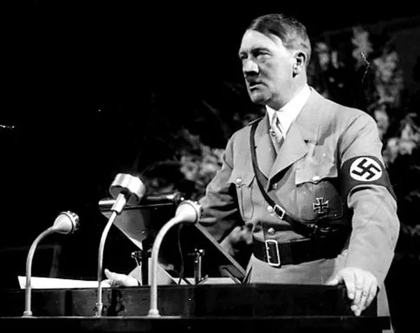 Khám Phá Bộ Sưu Tập Hình Ảnh Hiếm Và Chưa Công Bố Của Adolf Hitler Dành Cho Người Yêu Lịch Sử