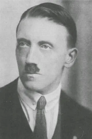 Khám Phá Bộ Sưu Tập Hình Ảnh Hiếm Và Chưa Công Bố Của Adolf Hitler Dành Cho Người Yêu Lịch Sử