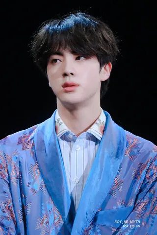 Chiêm Ngưỡng Hình Ảnh Jin (bts) Dành Cho Fan K-pop: Tổng Hợp Bộ Sưu Tập Ảnh Đời Thường Và Quân Ngũ