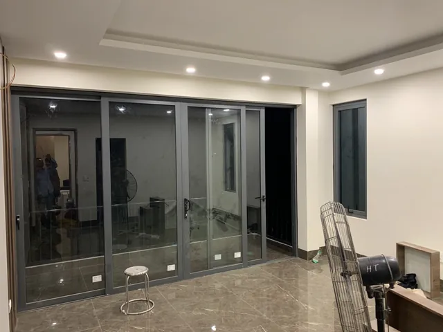 Chiêm Ngưỡng Hình Ảnh Cửa Kính Đẹp Thực Tế: Các Loại (nhôm Kính, Cường Lực, Thủy Lực) Cho Nhà Ở Và Văn Phòng