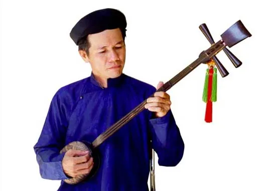 Xem Hình Ảnh Đàn Tam: Cấu Tạo, Phân Loại Và So Sánh Với Tam Thập Lục Cho Người Mới Tìm Hiểu Xem Hình Ảnh Đàn Tam: Cấu Tạo, Phân Loại Và So Sánh Với Tam Thập Lục Cho Người Mới Tìm Hiểu