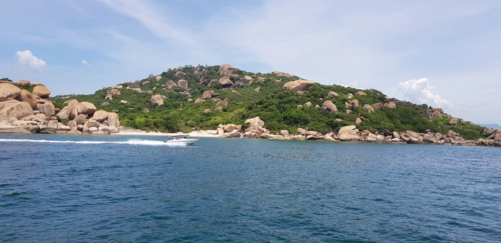 Hình Ảnh Đảo Bình Ba Cam Ranh: Bộ Sưu Tập Đỉnh Cao Dành Cho Du Khách Và Nhiếp Ảnh Gia Hình Ảnh Đảo Bình Ba Cam Ranh: Bộ Sưu Tập Đỉnh Cao Dành Cho Du Khách Và Nhiếp Ảnh Gia