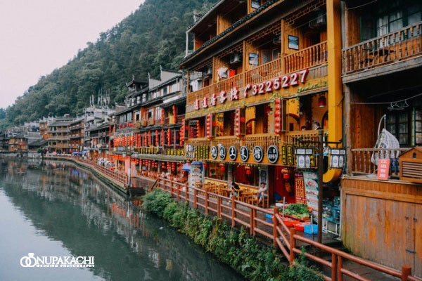 Hình Ảnh Đẹp Phượng Hoàng Cổ Trấn: Bộ Sưu Tập Siêu Đẹp Dành Cho Người Yêu Du Lịch & Sống Ảo Hình Ảnh Đẹp Phượng Hoàng Cổ Trấn: Bộ Sưu Tập Siêu Đẹp Dành Cho Người Yêu Du Lịch & Sống Ảo