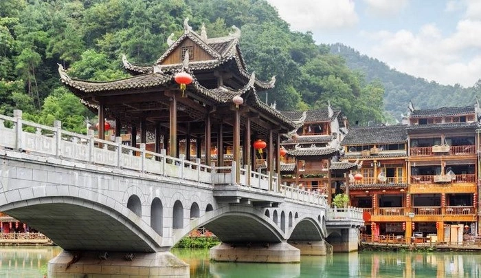 Hình Ảnh Đẹp Phượng Hoàng Cổ Trấn: Bộ Sưu Tập Siêu Đẹp Dành Cho Người Yêu Du Lịch & Sống Ảo Hình Ảnh Đẹp Phượng Hoàng Cổ Trấn: Bộ Sưu Tập Siêu Đẹp Dành Cho Người Yêu Du Lịch & Sống Ảo