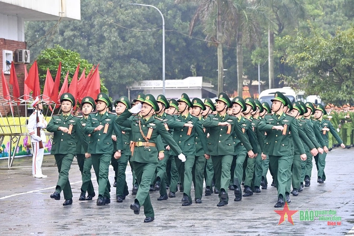 Bộ Sưu Tập Hình Ảnh Đẹp Về Bộ Đội Biên Phòng: Tài Liệu Tham Khảo Cho Người Yêu Lịch Sử Và Nhiếp Ảnh