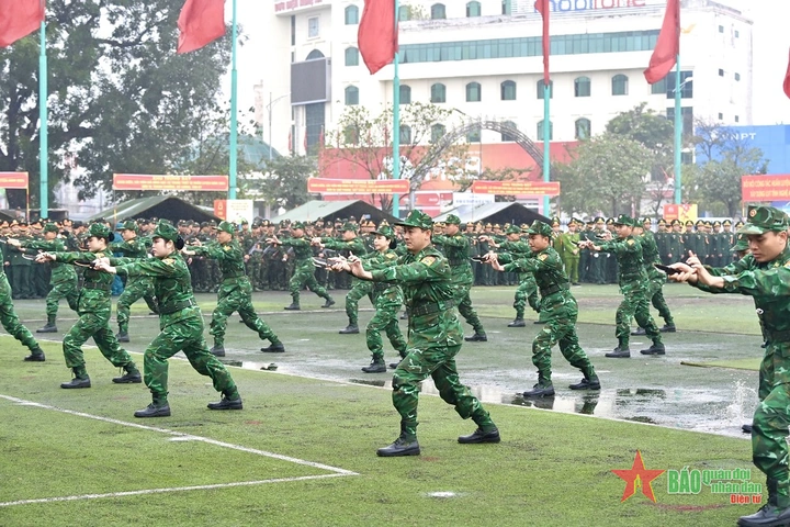 Bộ Sưu Tập Hình Ảnh Đẹp Về Bộ Đội Biên Phòng: Tài Liệu Tham Khảo Cho Người Yêu Lịch Sử Và Nhiếp Ảnh