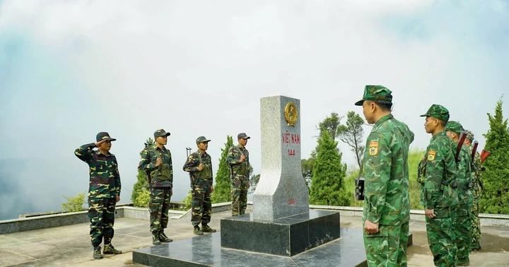 Bộ Sưu Tập Hình Ảnh Đẹp Về Bộ Đội Biên Phòng: Tài Liệu Tham Khảo Cho Người Yêu Lịch Sử Và Nhiếp Ảnh