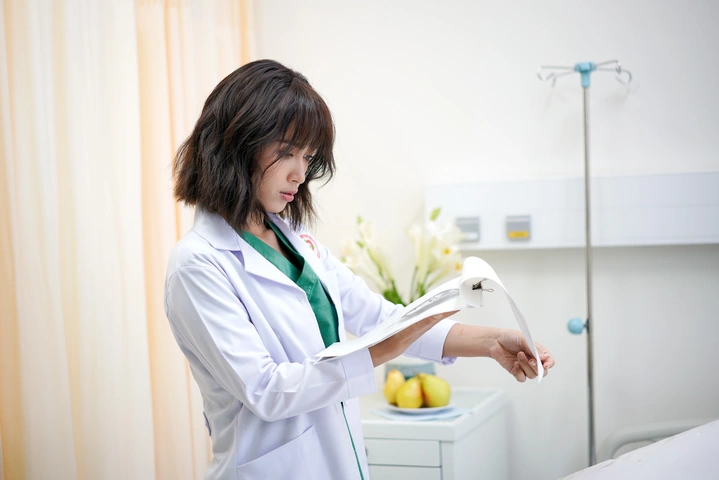 Tải Miễn Phí Hình Ảnh Đẹp Về Nữ Bác Sĩ – Bộ Sưu Tập Cao Cấp Dành Cho Nhà Thiết Kế & Content Creator
