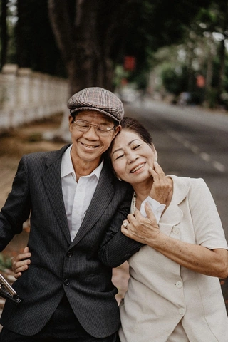 Bộ Sưu Tập Hình Ảnh Đẹp Về Vợ Chồng Già: Cảm Hứng, Ý Nghĩa Và Cách Sử Dụng Cho Mọi Đối Tượng Bộ Sưu Tập Hình Ảnh Đẹp Về Vợ Chồng Già: Cảm Hứng, Ý Nghĩa Và Cách Sử Dụng Cho Mọi Đối Tượng
