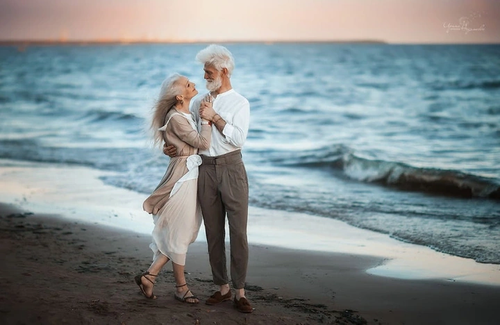 Bộ Sưu Tập Hình Ảnh Đẹp Về Vợ Chồng Già: Cảm Hứng, Ý Nghĩa Và Cách Sử Dụng Cho Mọi Đối Tượng Bộ Sưu Tập Hình Ảnh Đẹp Về Vợ Chồng Già: Cảm Hứng, Ý Nghĩa Và Cách Sử Dụng Cho Mọi Đối Tượng