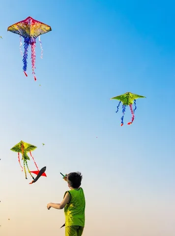 Tải Xuống Bộ Sưu Tập Ấn Tượng Hình Ảnh Diều Bay Cho Người Yêu Nghệ Thuật Từ Diều Sáo Đến Diều Truyền Thống