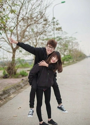 Ảnh Đôi Bạn Thân Nam Nữ: Bộ Sưu Tập Cute, Ý Nghĩa & Cách Tạo Dáng Đỉnh Cao Cho Người Trên Mạng Xã Hội Ảnh Đôi Bạn Thân Nam Nữ: Bộ Sưu Tập Cute, Ý Nghĩa & Cách Tạo Dáng Đỉnh Cao Cho Người Trên Mạng Xã Hội
