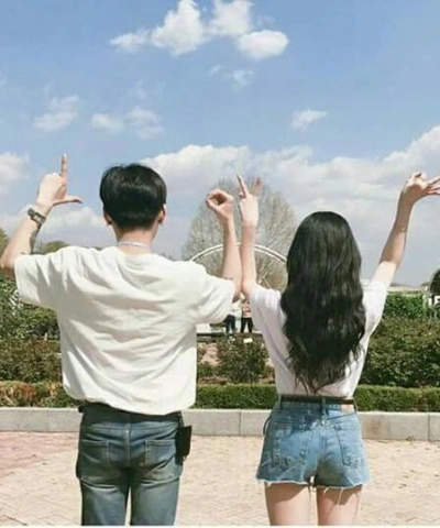 Ảnh Đôi Bạn Thân Nam Nữ: Bộ Sưu Tập Cute, Ý Nghĩa & Cách Tạo Dáng Đỉnh Cao Cho Người Trên Mạng Xã Hội Ảnh Đôi Bạn Thân Nam Nữ: Bộ Sưu Tập Cute, Ý Nghĩa & Cách Tạo Dáng Đỉnh Cao Cho Người Trên Mạng Xã Hội