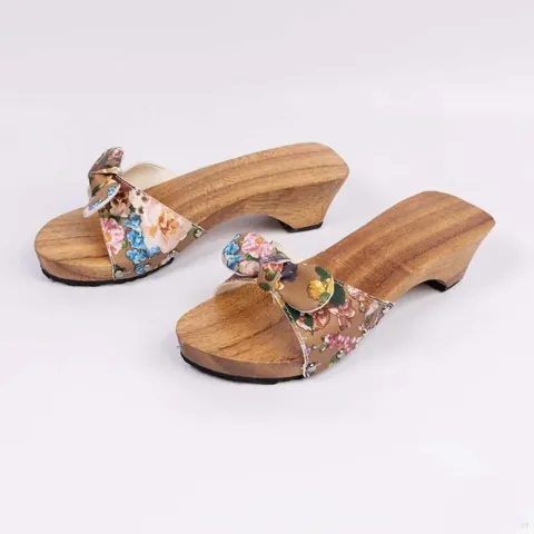 Tải Và Sử Dụng Hình Ảnh Đôi Guốc Miễn Phí Cho Designer & Blogger Từ Nguồn Stock Đến Guốc Gỗ Sài Gòn Tải Và Sử Dụng Hình Ảnh Đôi Guốc Miễn Phí Cho Designer & Blogger Từ Nguồn Stock Đến Guốc Gỗ Sài Gòn