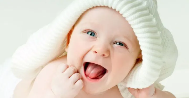 Tải Bộ Sưu Tập Hình Ảnh E Bé Dễ Thương, Cute (đáng Yêu) Làm Hình Nền, Avatar Cho Điện Thoại