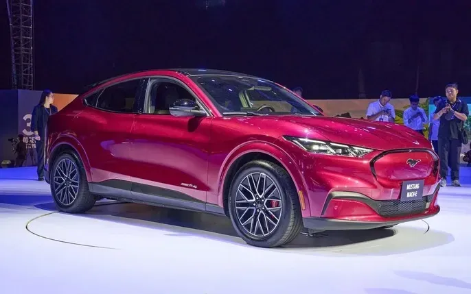 Xem & Tải Hình Ảnh Ford Mustang Đẹp Nhất: Tổng Hợp Các Phiên Bản Từ Mustang Gt Đến Mach-e Cho Người Yêu Xe