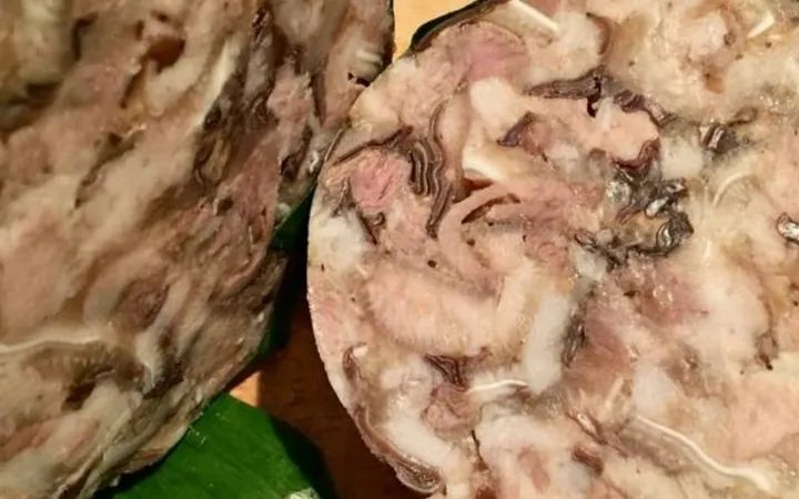 Tổng Hợp Hình Ảnh Giò Tai Và Công Thức Làm Giòn Sật Từ Tai Heo Cho Người Nội Trợ